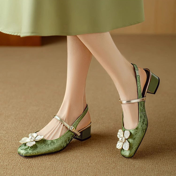 Αποστολία | Γόβες slingback με χοντρό τακούνι και διακοσμητικές λεπτομέρειες